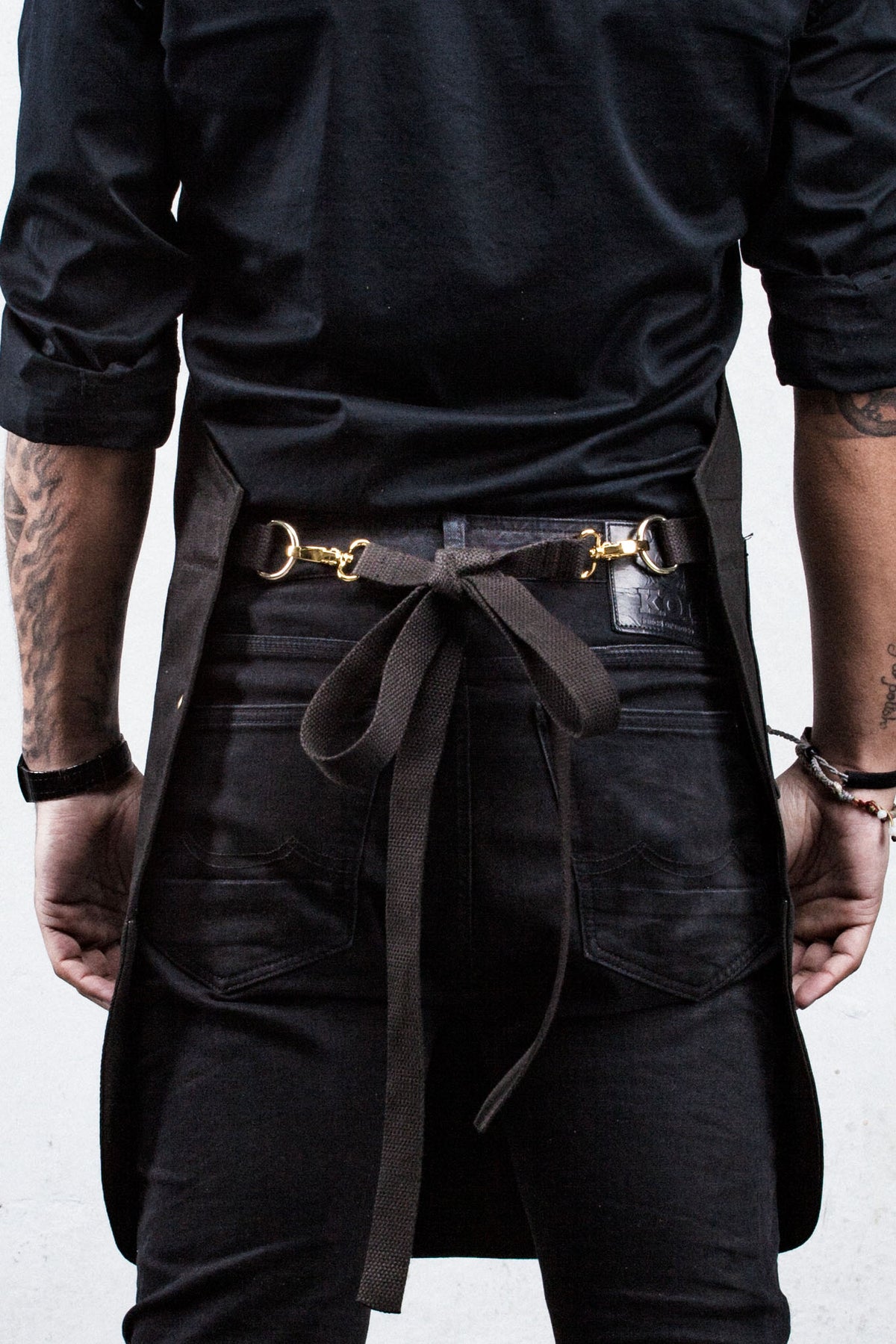 The Apprentice - CANVAS - 4 Colours